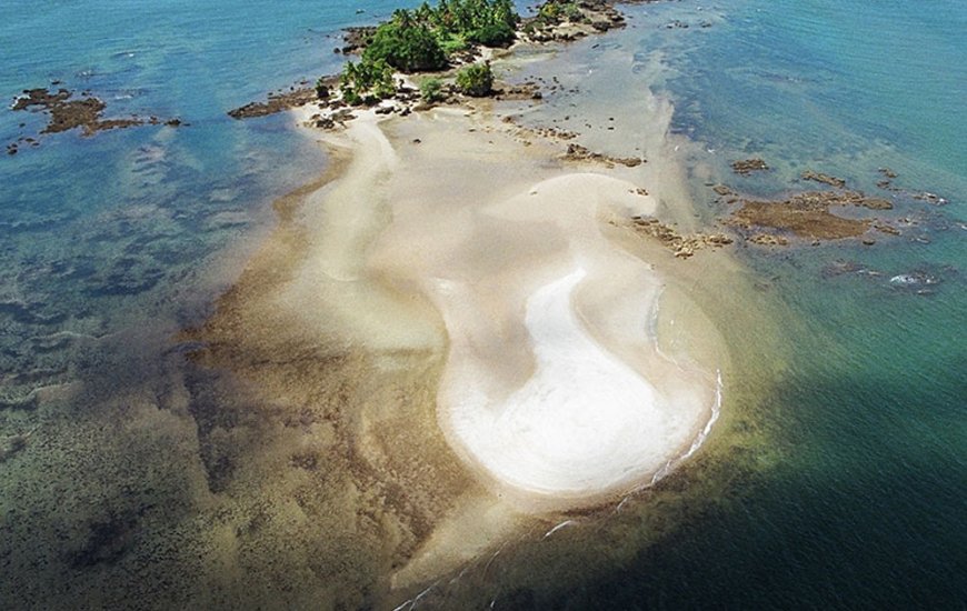 Guia de Maraú - Ilha da Pedra Furada