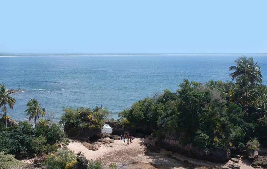 Guia de Maraú - Ilha da Pedra Furada
