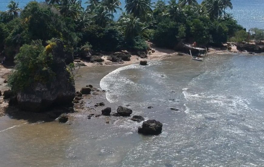 Guia de Maraú - Ilha da Pedra Furada