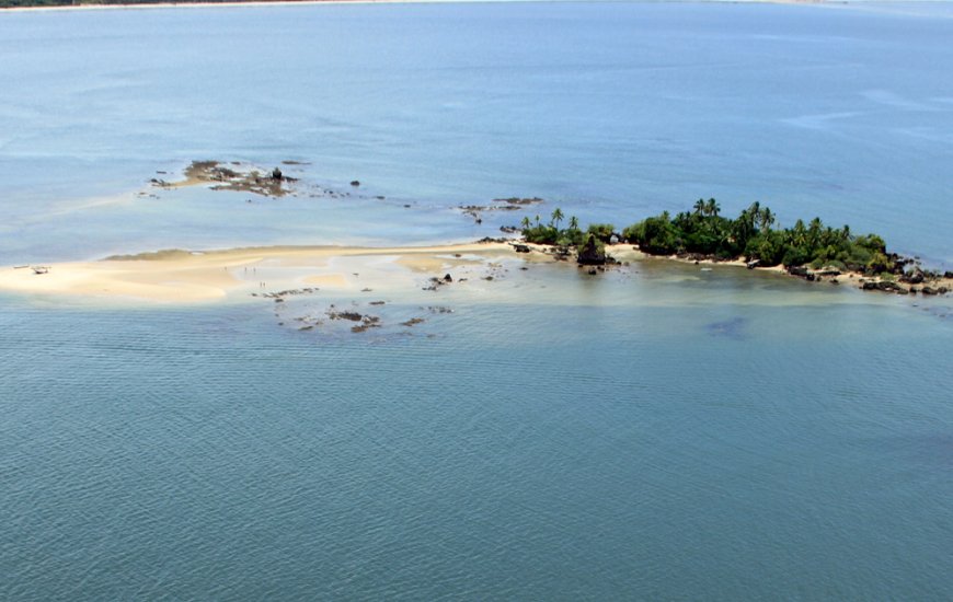 Guia de Maraú - Ilha da Pedra Furada