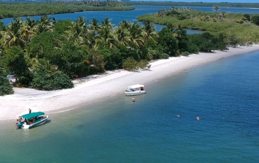 Guia de Maraú - Ilha do Goió
