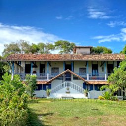Fazenda Maison - Casa Bromélia